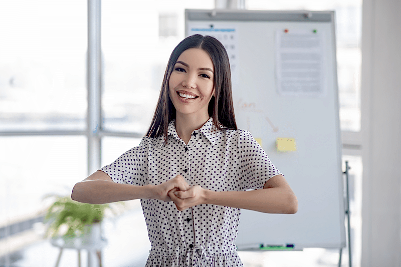 İŞARET DİLİ TÜRCÜMANLIĞI VE ÖĞRETMENLİĞİ KURSU